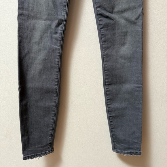 Madewell Skinny Jeans - Picture 3 of 11